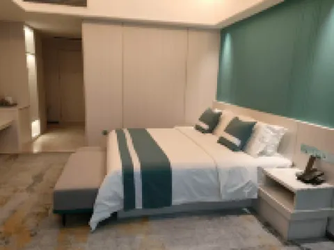 Eastern Five Continents Hotel