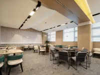 Yifeng Hotel Hotel di Deqing