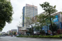 新世界國際飯店（惠東縣人民政府店） 海天堂龜苓膏(惠東店)附近的飯店