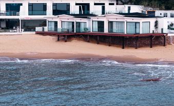 Qingdao Hidden in Mountains and Sea Homestay