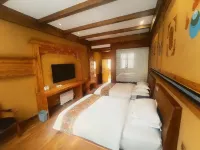 Kawala Hotel (Kangding Love Song Square National Highway G318)