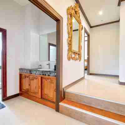 Royal Boat Pool Villa - Pattaya Rooms
