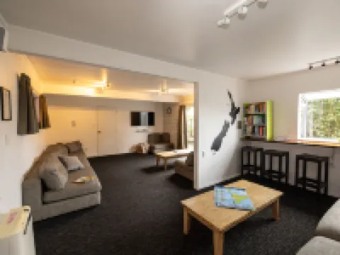 Haka House Taupo Hotels in Taupo