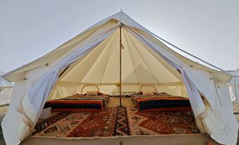 Dunhuang Starry Sky Secret Realm Sand View Hotel (Behind Mingsha Mountain)