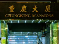 FOUR SEASONS HOSTEL Hotels near أوشن تيرمينال