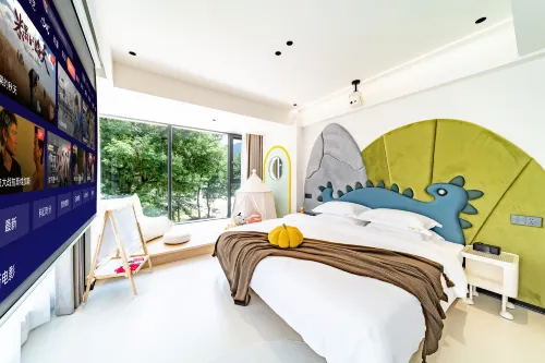 Yunqi Lemon · Petrichor Mountain-View Villa · Rafting & Stream Trekking · Family Waterfront Cottage