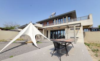 Yufeng Beach Resort B&B (Tangshan Bay Beach Store)