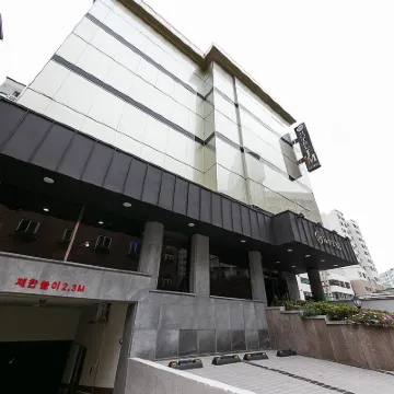 JM 酒店 鄰近三無公園管理處的酒店