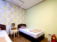 Cube Guesthouse Hotels near Sinsa-dong