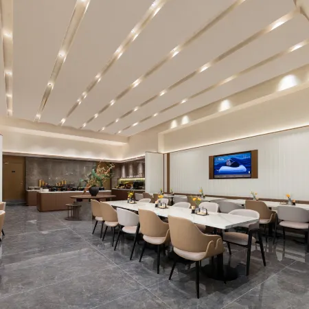 Zhoushan Dinghai Ancient City Jiefang West Road Atour Hotel