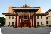Honglou Hotel Hotels near Chongqing Jiaotong University (Daping Branch)