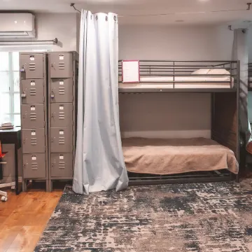 The Rumi Hostel Отели рядом с достопримечательностью «Кореатаун»