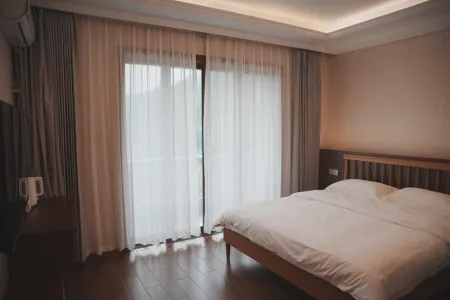 Tonglu · Yishan Jianshu · Pool & Courtyard Holiday Mountain Residence (National Forest Park Branch)