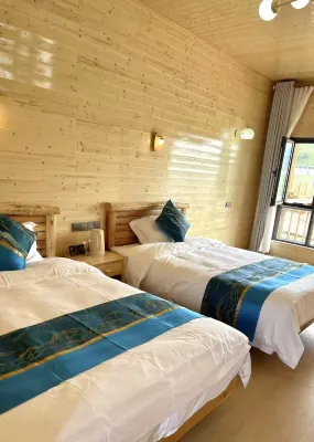 Mountain Residence Homestay (Mengkete Tourist Scenic Area) Hotels near Tangbula Mengkete Scenic Area
