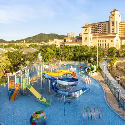 Azure Pavilion Hotel by R&F Huidong Resort Hotels near Huidongnan Railway Station