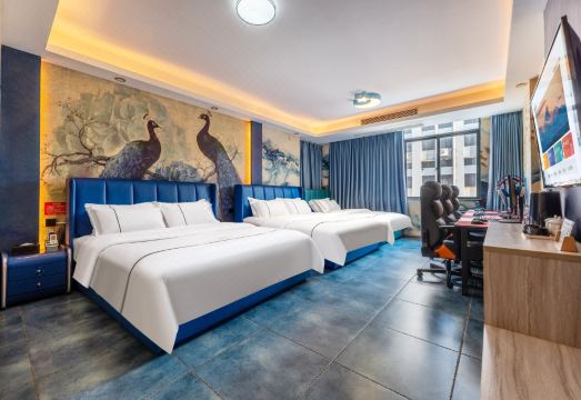 Wayne E-Sports Hotel