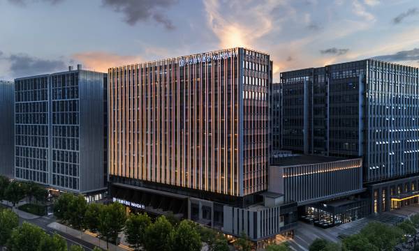 Wanda Yi, Hangzhou East Railway Station