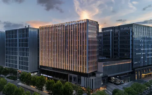 Wanda Yi, Hangzhou East Railway Station