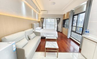 Rongjunfu Hotel (Exit A of Bantian Metro Station on Line 5, Shenzhen)