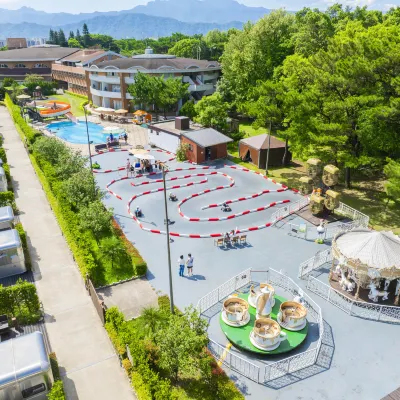 TAO YUAN GOLF & COUNTRY CLUB YAWARD RESORT Hotel dekat Bald Pine Avenue