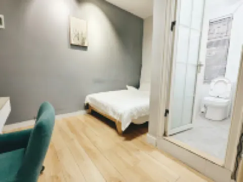 HUB apartment Các khách sạn gần Yeshi Ancestor Temple