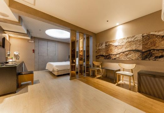 로비 및 주차장