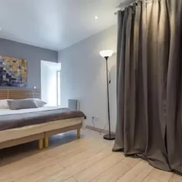 Historic Villefranche Penthouse, Steps to Beach Hotels near Soneva