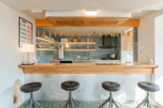 Shijian Hotel (Huoju 8th Street International Coastal Baths)