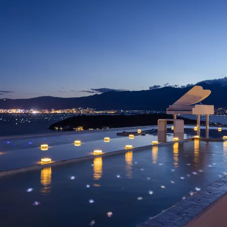 Dali Santorini Guyue Tingfeng Seaview Hotel (Dali Erhai Lixiangbang)