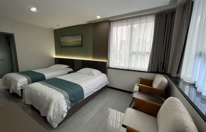 Yuexiang Light Luxury Hotel