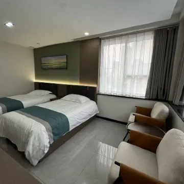 Yuexiang Light Luxury Hotel Hotels near Boxing People's Park