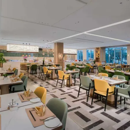 Holiday Inn JINAN THOUSAND BUDDHA MOUNTAIN by IHG Отели рядом с достопримечательностью «Цяньфошань»