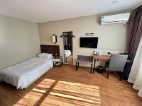 Home Inn Tongbai Yun Hotel (Chengde Summer Resort Shop)