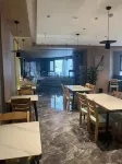 艾克eスポーツホテル（解放碑雲端の目）
