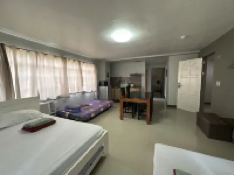 Beinte Singko de Marso Apartments