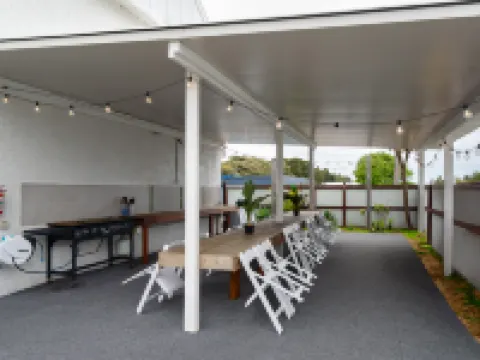 Waves Motel and Apartments Hotels near Warrnambool Foreshore Promenade