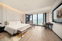 Madison Hotel (Yibin Hejiangmen Yangtze River Park)