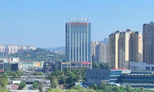 Venus Royal Hotel (Wuzhou Railway Station Meiguihu Park Branch)