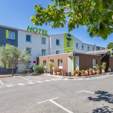 B&B HOTEL Toulon Ollioules Отели рядом с достопримечательностью «Паром Тоулон»