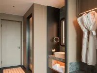 Foshan Boxi Hotel (Zhuroupo Dejingxuan Fisherman's Wharf Branch) Hotels near Snoopy World