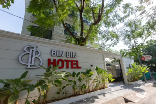 Bin Bin Hotel 11 - Near Island Diamond Hotels near District 2