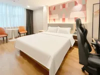 Qingye E-sports Homestay (Heyuan Asia's First High Fountain Wanlong City) - 新規開業