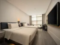 Shanghai West Nanjing Road at People's Square Metro Station Atour Light Hotel - balcony