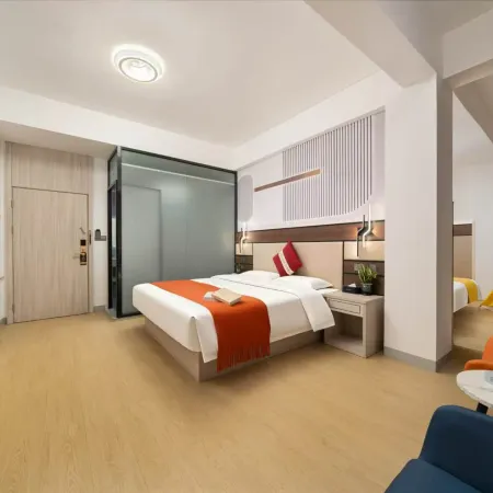 Meilin Hotel (Nandan Bus Terminal Jinfurong Pedestrian Street)