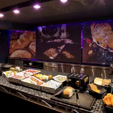 Plaza Inn Stays Design Dortmund