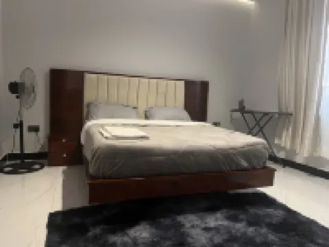 Beverly Homes のホテル
