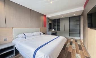 LIJIN HOTEL  (Jilin Xi'an Road Linjiangmen Square)