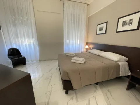 Hotel Club Hotels near Sondrio Station