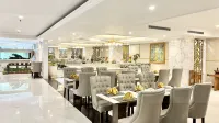 Grand Senyum Hotel