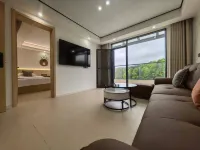 Xuepan Yunqi Homestay in Tianzhangzhai Town Hotels in 
